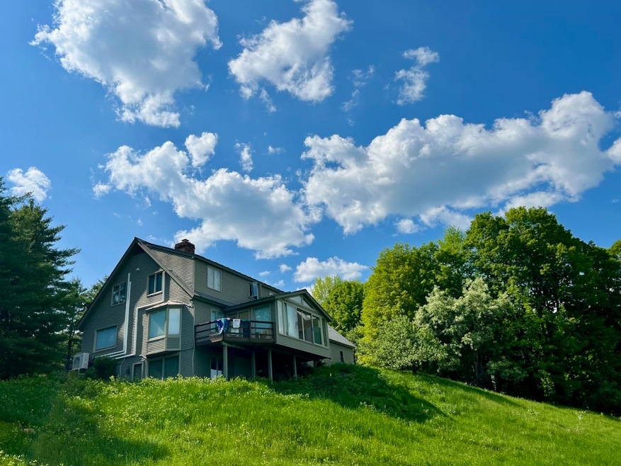 408 Hidden Ridge Rd, Pomfret, VT 05068 - photo 1