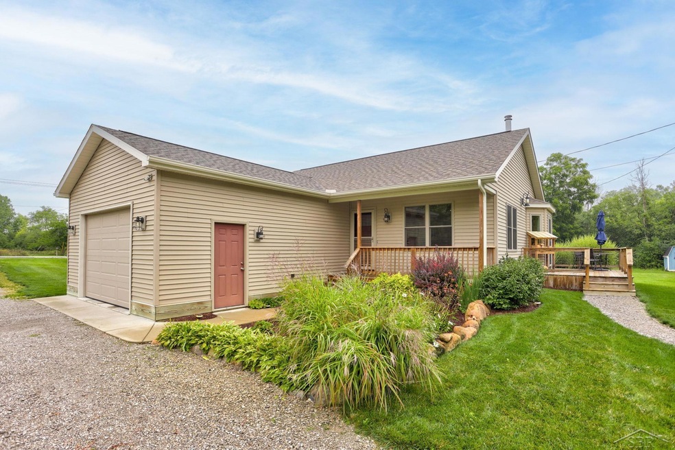 4179 W Coldwater Rd, Flint, MI 48504 - photo 1