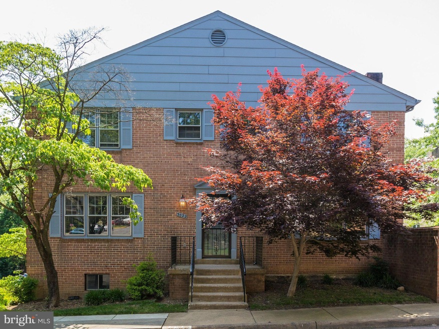 3022 Seven Oaks Place, Falls Church, VA 22042 - photo 1