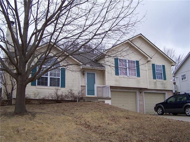 207 SW 24th St, Oak Grove, MO 64075 - photo 1