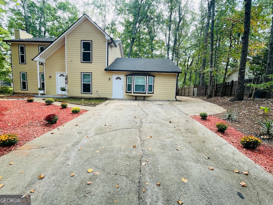 7156 Whitfield Dr, Riverdale, GA 30296 - photo 1