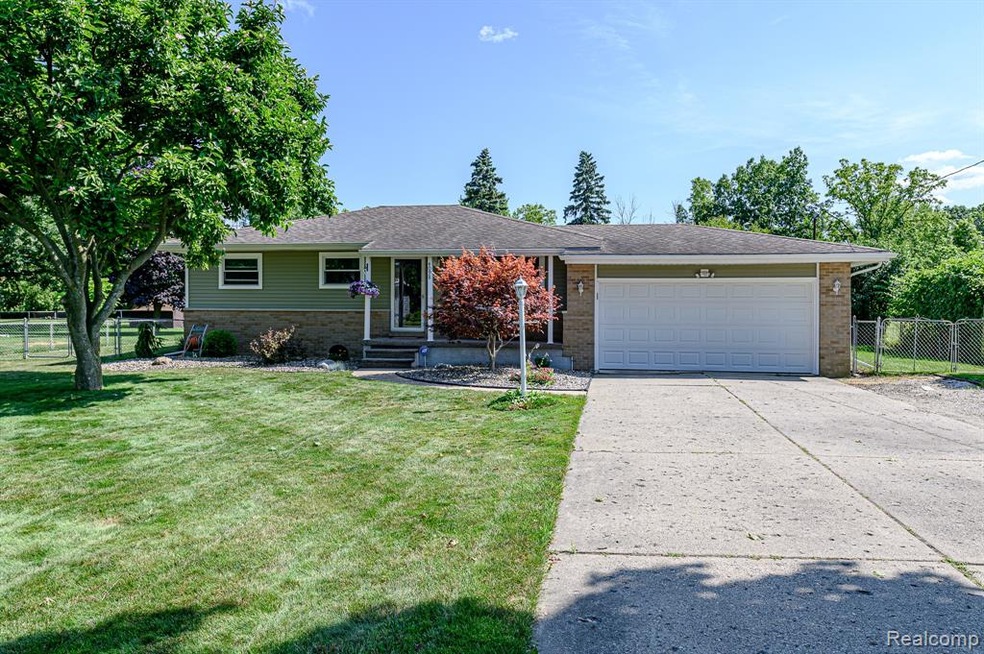 4098 Leith St, Burton, MI 48509 - photo 1