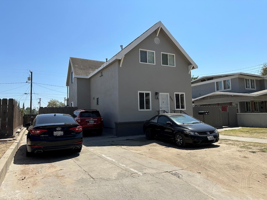 552 W Main St, Turlock, CA 95380 - photo 1