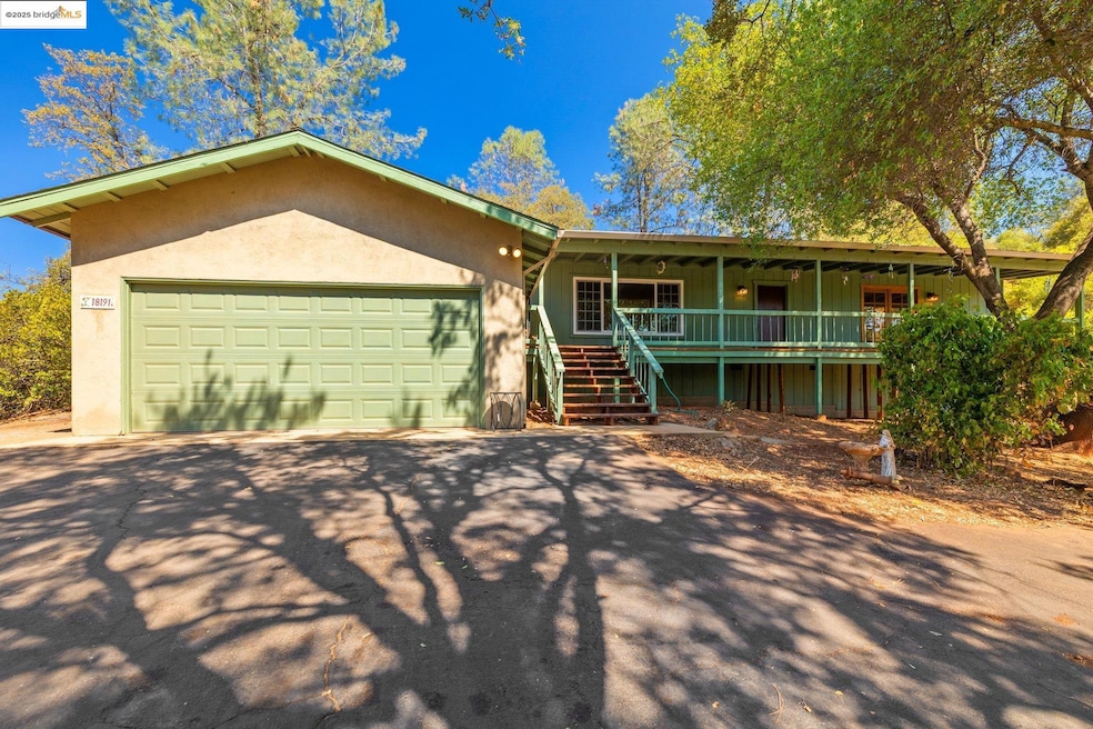 For Sale $565,000 • Co-Listing Agent