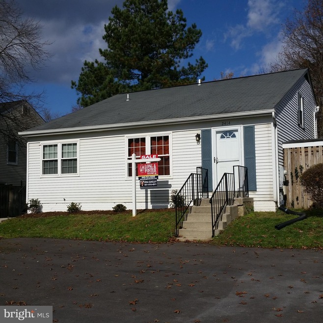 2414 Yarmouth Ln, Crofton, MD 21114 - photo 1