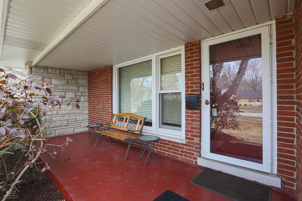 1446 N Webster St, Naperville, IL 60563 - photo 1