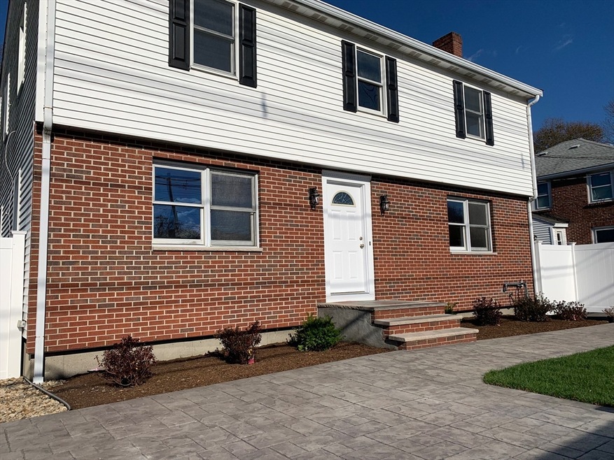 683 Boylston St unit 1, Newton Highlands, MA 02461 - photo 1