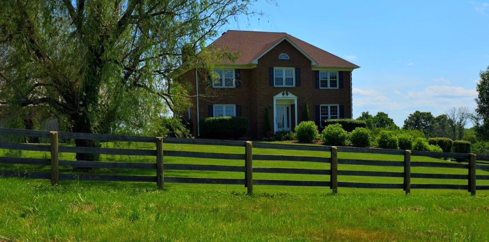 575 Elliston Ln, Versailles, KY 40383 - photo 1