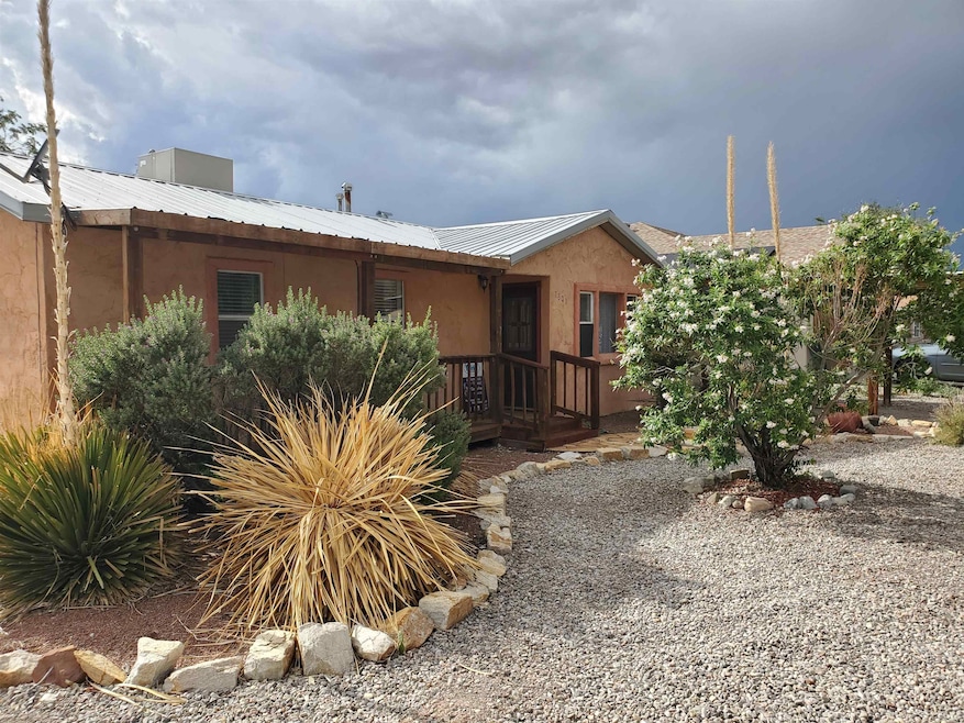 2301 Yale Ave, Alamogordo, NM 88310 - photo 1