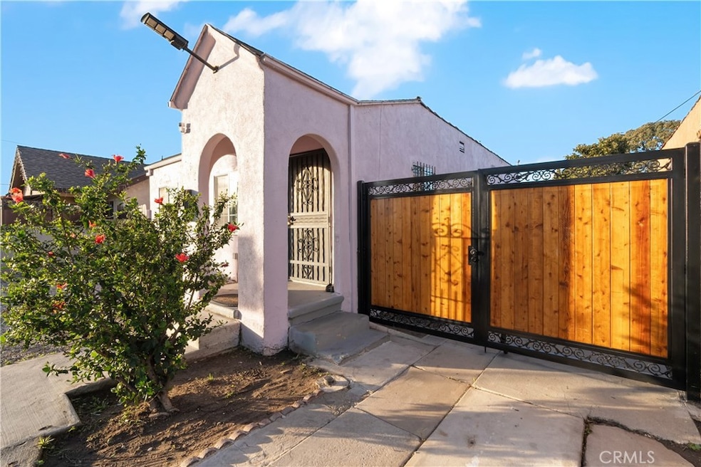 641 W 108th St, Los Angeles, CA 90044 - photo 1