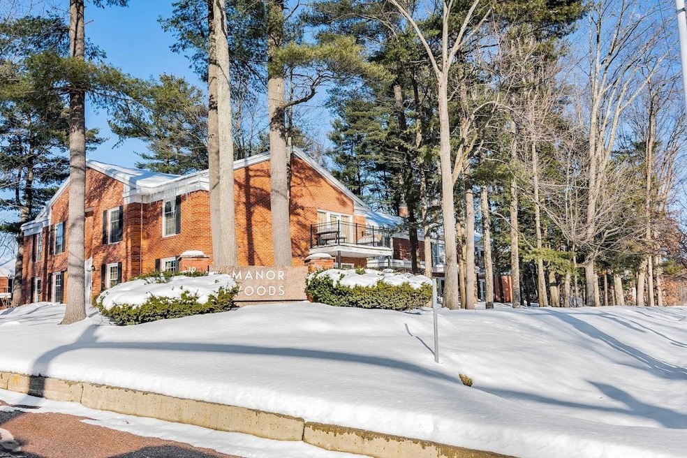 100 Kennedy Dr unit 26, South Burlington, VT 05403 - photo 1