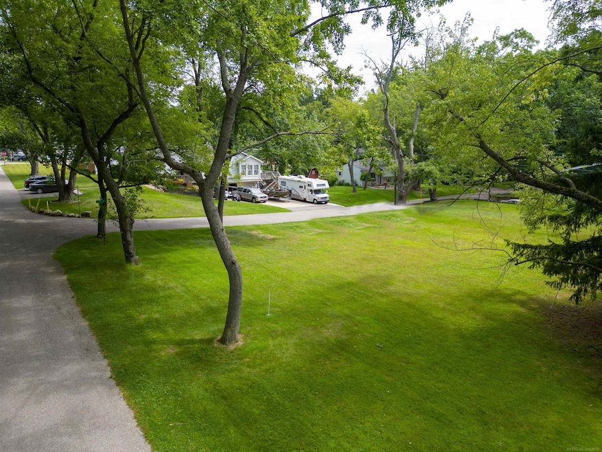 7381 Crestmore St, West Bloomfield Township, MI 48323 - photo 1