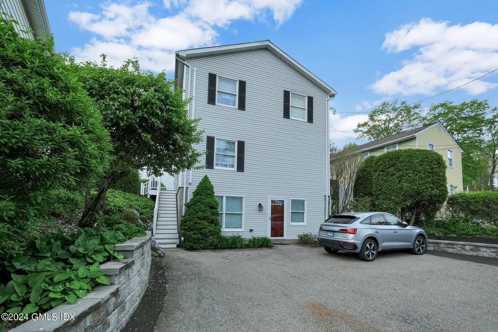 52 Weaver St unit 2, Greenwich, CT 06831 - photo 1