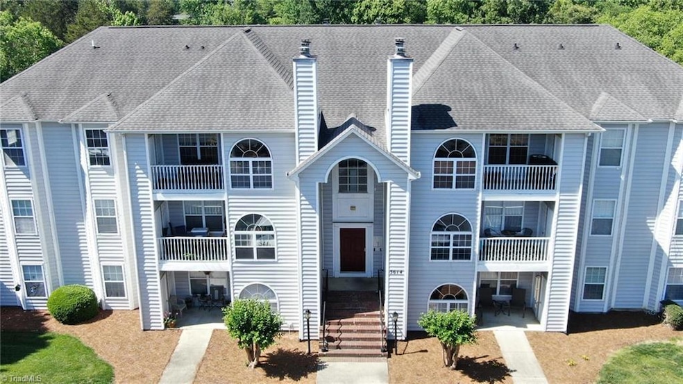 3614 Morris Farm Dr unit 1A, Greensboro, NC 27409 - photo 1