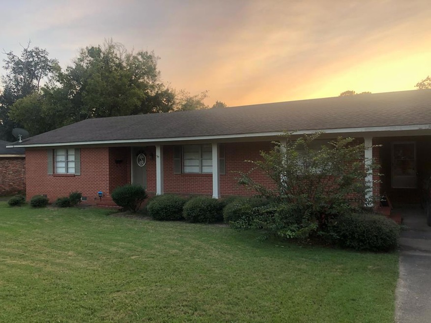 302 Abert Ave, Eufaula, AL 36027 - photo 1