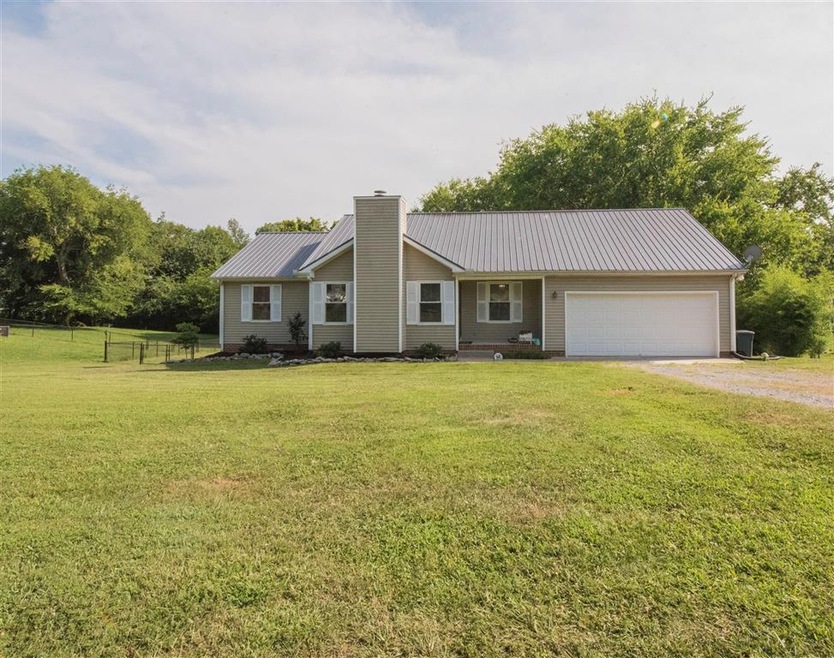 213 Sandusky Rd, Shelbyville, TN 37160 - photo 1