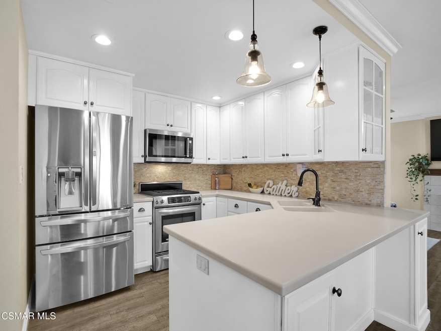 1938 Stow Street DOWNSTAIRS (4)