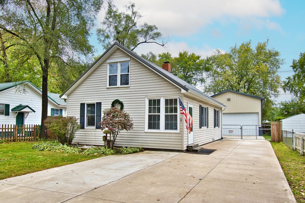 1522 Cherry St, Niles, MI 49120 - photo 1