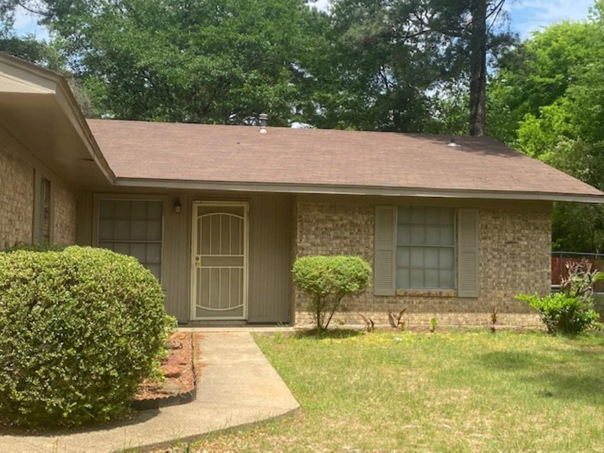 921 Arizona Ave, Wake Village, TX 75501 - photo 1