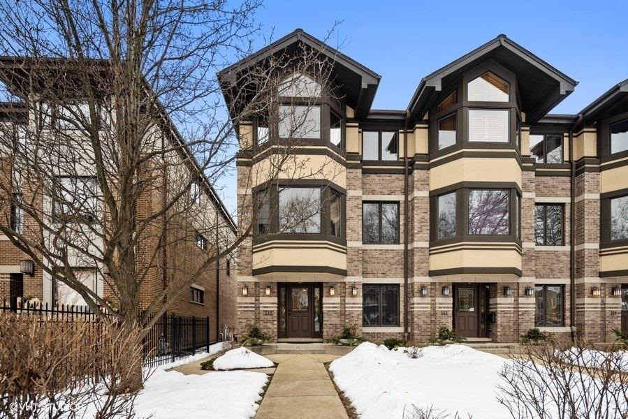 110 N Myrtle Ave unit 3, Elmhurst, IL 60126 - photo 1