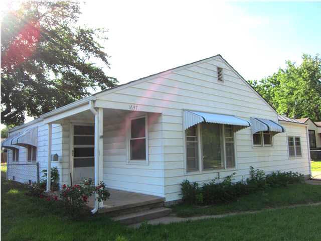 Three bedroom ranch, perfect starter home or inves