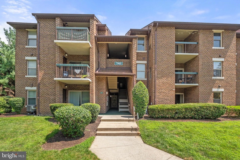 7905 Coriander Dr unit 303, Gaithersburg, MD 20879 - photo 1