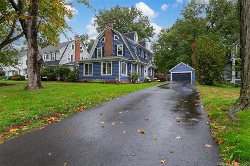 18 Foxcroft Rd, West Hartford, CT 06119 - photo 1