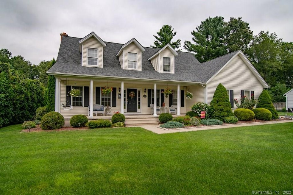 31 Cobblestone Dr, Southington, CT 06479 - photo 1