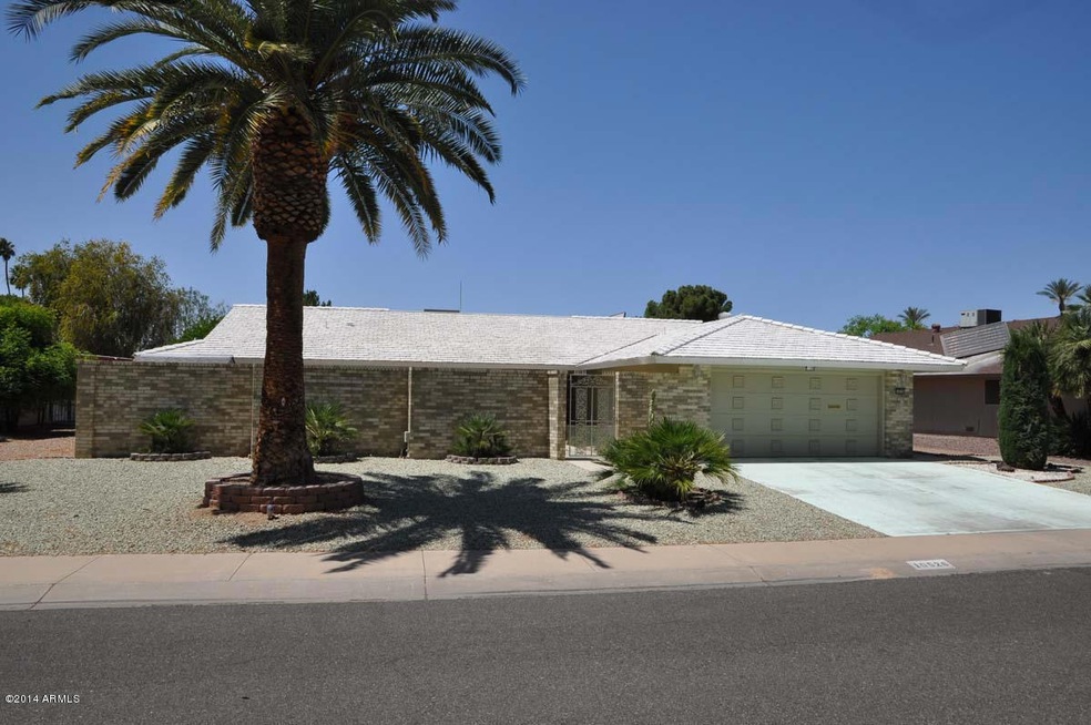 10526 W Wheatridge Dr, Sun City, AZ 85373 - photo 1