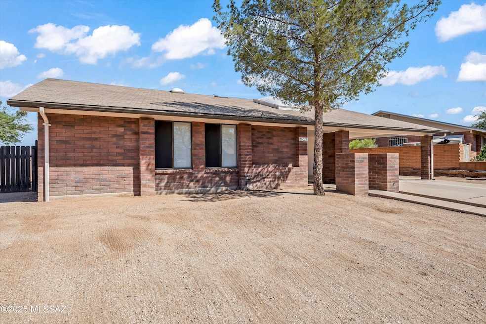 Under Contract $380,000