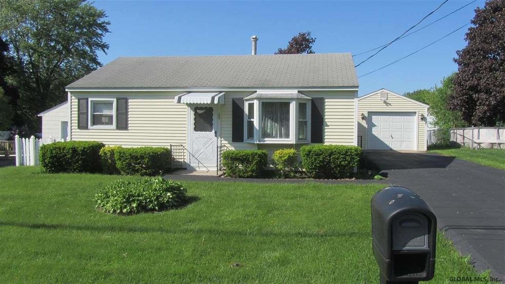 29 Riverview Dr, Schenectady, NY 12309 - photo 1