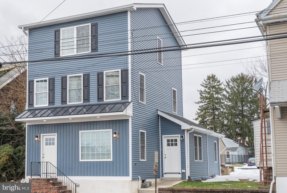 1009 W High St, Pottstown, PA 19464 - photo 1