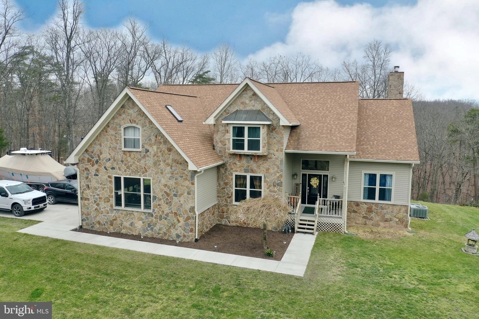 276 Ward Dr, Bunker Hill, WV 25413 - photo 1