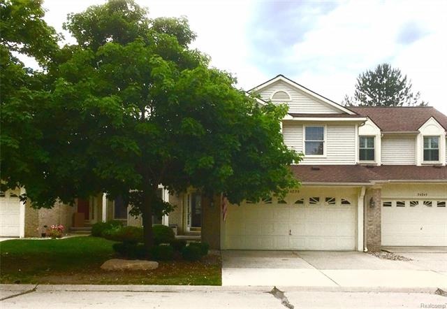 Upscale Fourplex townhouse, 2 car garage