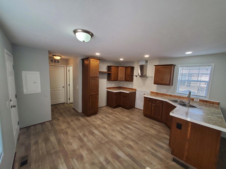 8 Bluebird Hill Dr unit 416, Orion Township, MI 48359 - photo 1