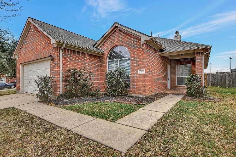 30511 N Sulphur Creek Dr, Magnolia, TX 77355 - photo 1