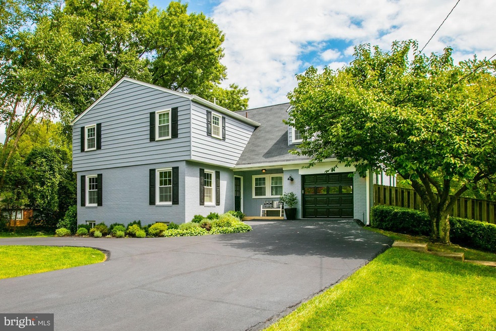 11603 Karen Dr, Potomac, MD 20854 - photo 1