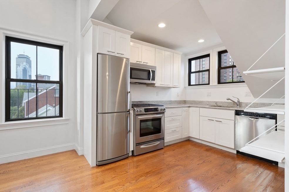 83 W Brookline St unit 3, Boston, MA 02118 - photo 1