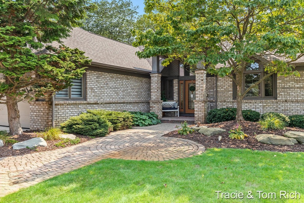 Sold $975,000 • Co-Listing Agent