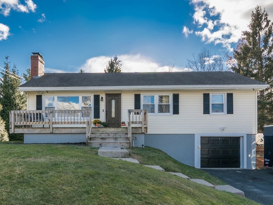 7 Kaolin Rd, Blandford, MA 01008 - photo 1