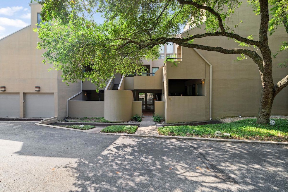 1707 Spyglass Dr unit 123, Austin, TX 78746 - photo 1