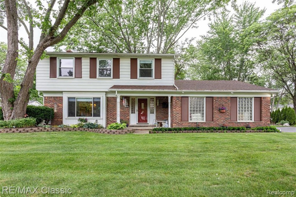 6624 mellow wood exteriors (2).jpg