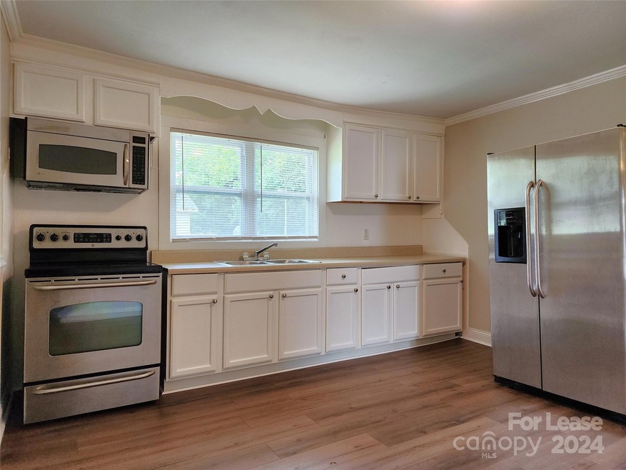 337 Fox St SW, Concord, NC 28025 - photo 1