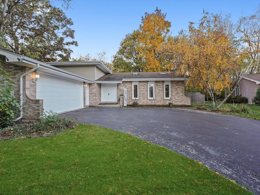 3604 Tee Ct N, Crete, IL 60417 - photo 1