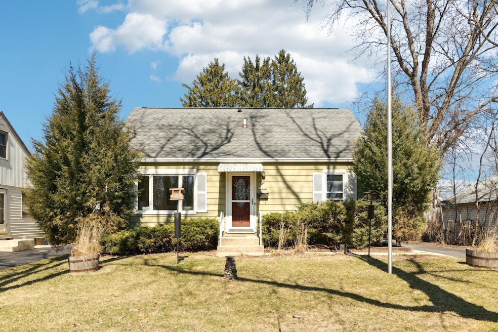11016 W Grange Ave, Hales Corners