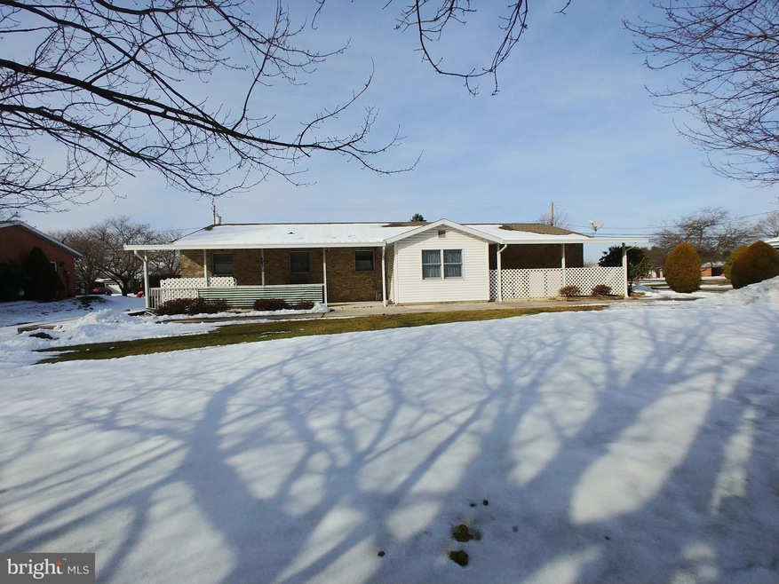 748 Warm Spring Rd, Chambersburg, PA 17202 - photo 1