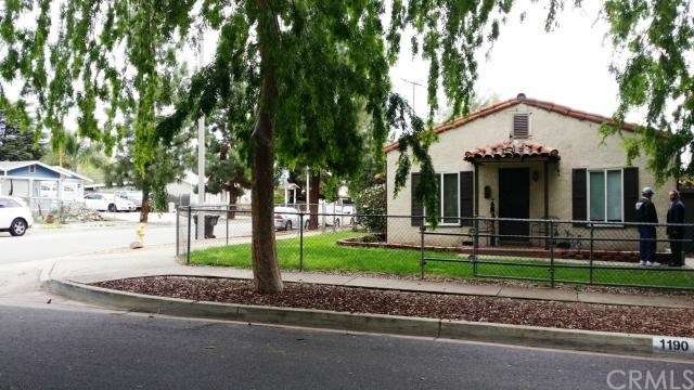 FRONT CORNER LOT