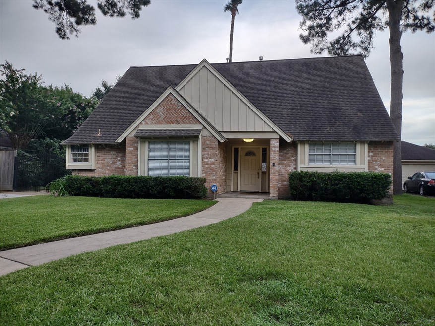 8210 Tiger Ln, Houston, TX 77040 - photo 1