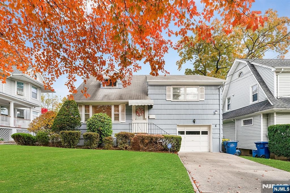 378 Lookout Ave, Hackensack, NJ 07601 - photo 1