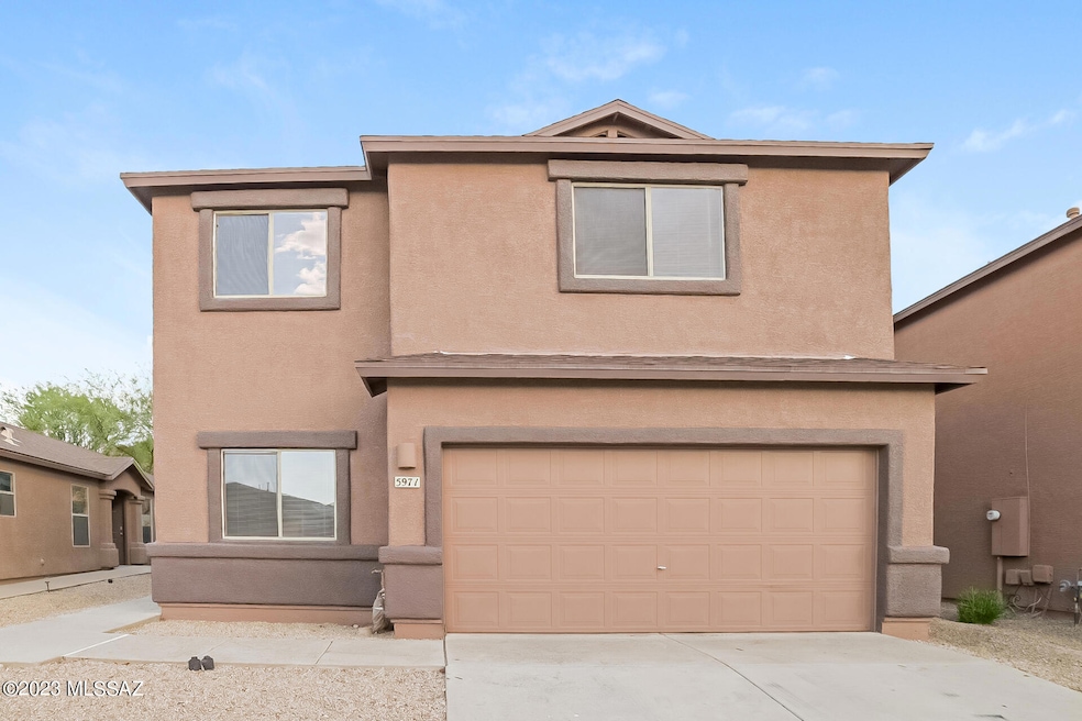 000-photo-front-view-11431599